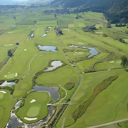 费瑞火斯瓦尔德霍夫酒店 *